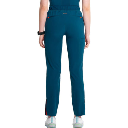 Mid Rise Pull-on Tapered Leg Cargo Pant