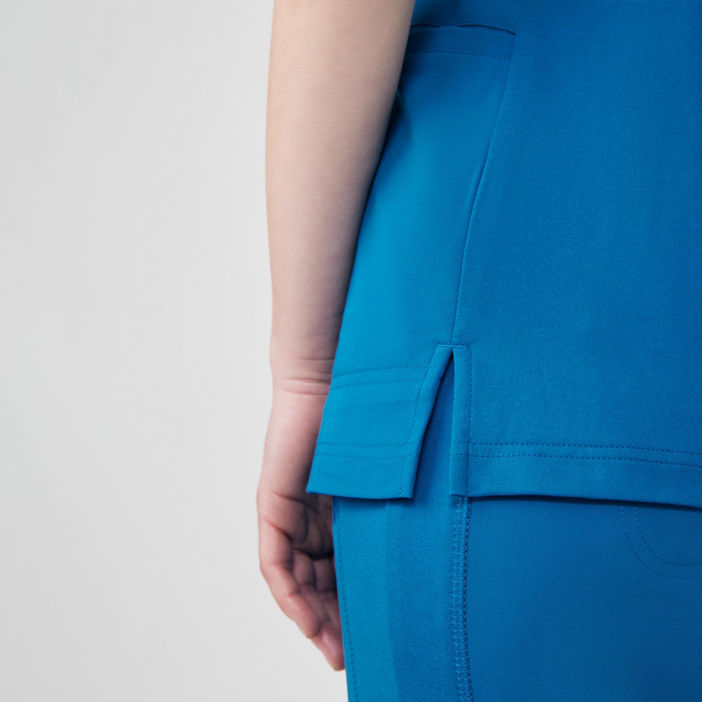 White Cross CRFT Women's 3-Pocket V-Neck Scrub Top